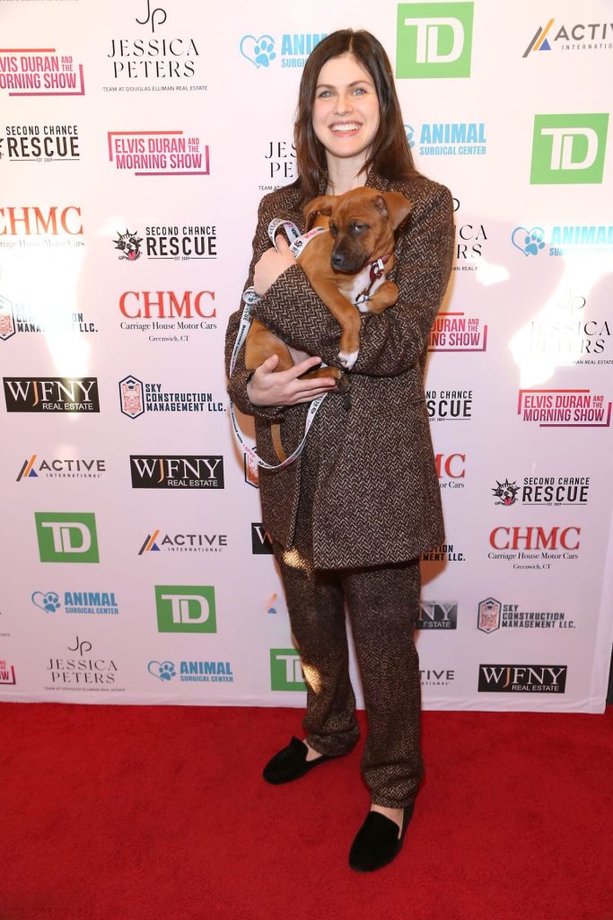 Alexandra Daddario Dazzles in Midnight Glamour at NYC’s 2025 Rescue Ball